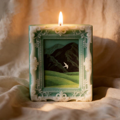Alternate view of the landscape frame candle.