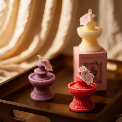 Alternate view of the wishing fountain candle.