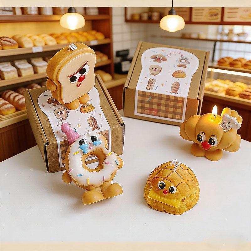 Another view of the toast & croissant candle set.