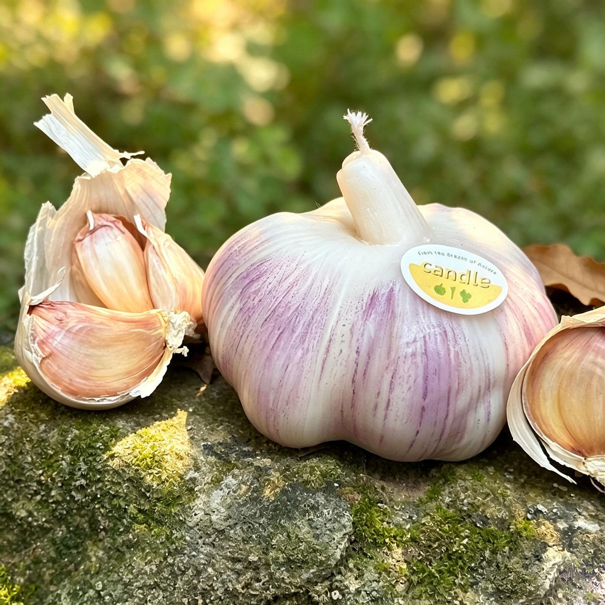 Handmade Garlic Candle - Garden Fresh Summer Decor, Realistic Vegetable Candle, Luxury Kitchen Accent, Handmade Soy Wax Candle,  Foodie Gift