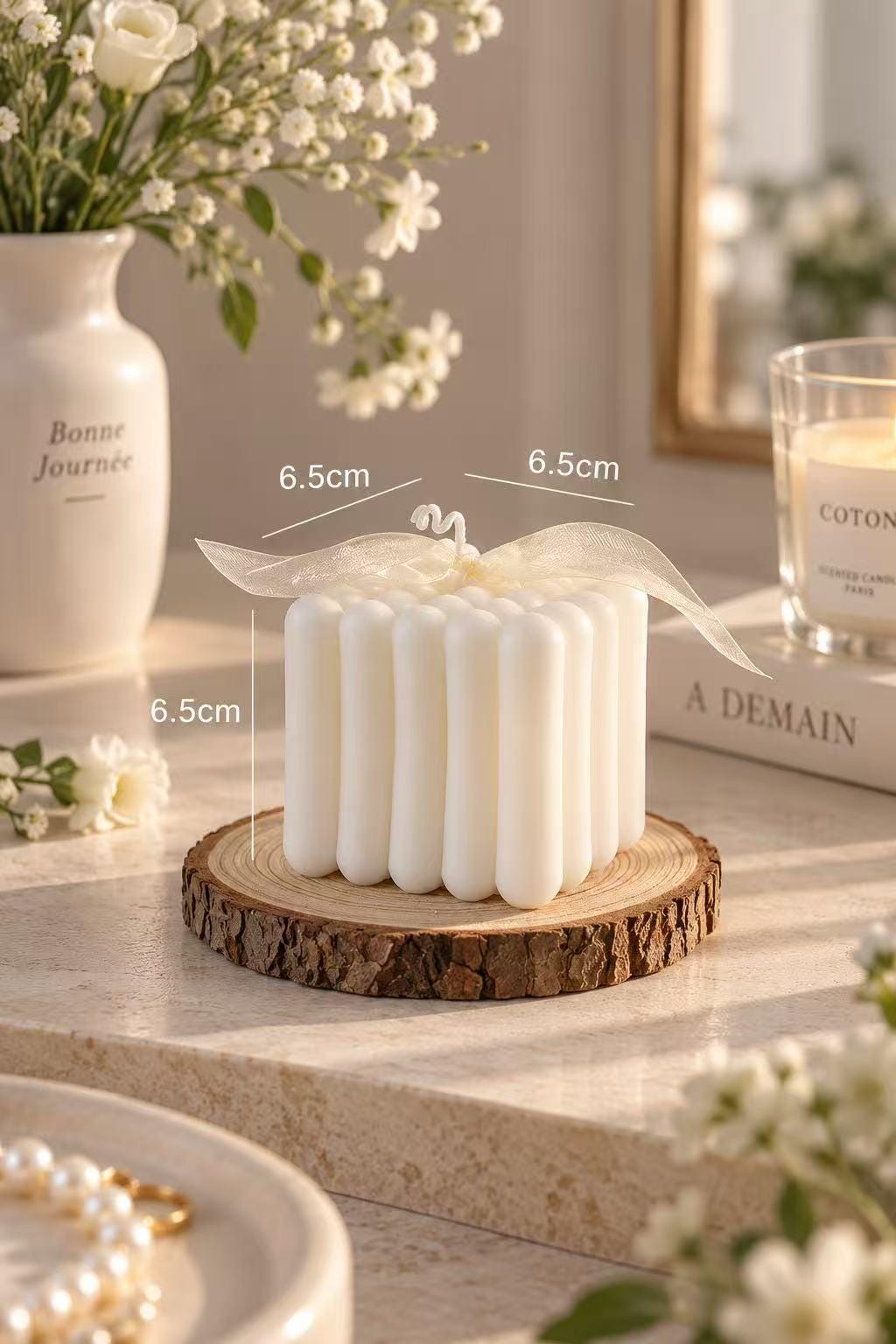 The bubble cube & heart candle shown from another angle.