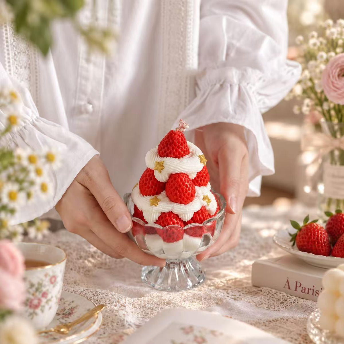 Handmade Strawberry Cake Candle,Scented Dessert Candle,Cute Food Candle,Kawaii Candle, Birthday Gift,Sweet Home Decor, Strawberry Lover Gift