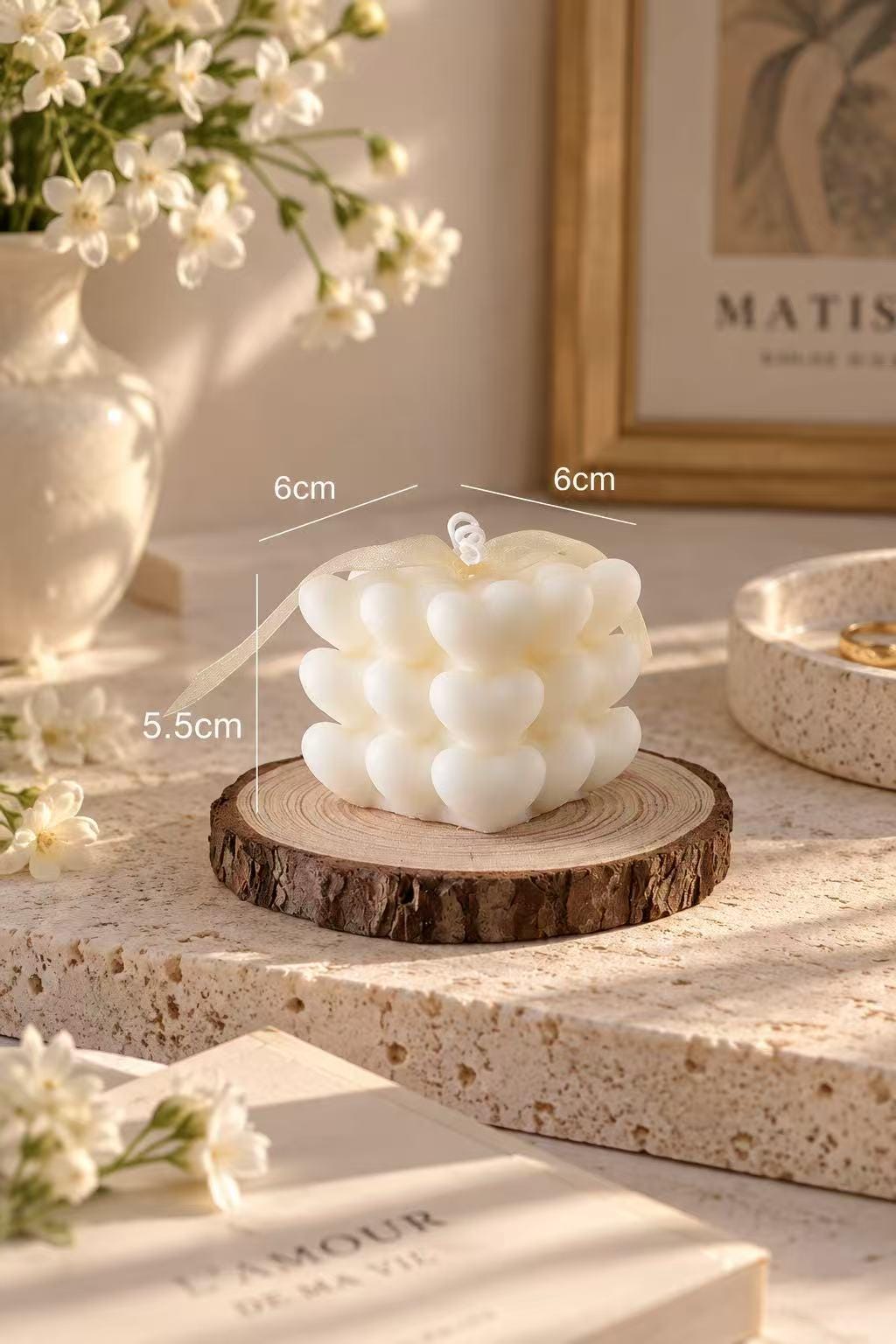 Detail view of the bubble cube & heart candle.